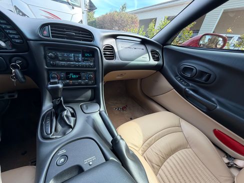 Used 2004 Chevrolet Corvette Convertible w/ Preferred Equipment Group image 6