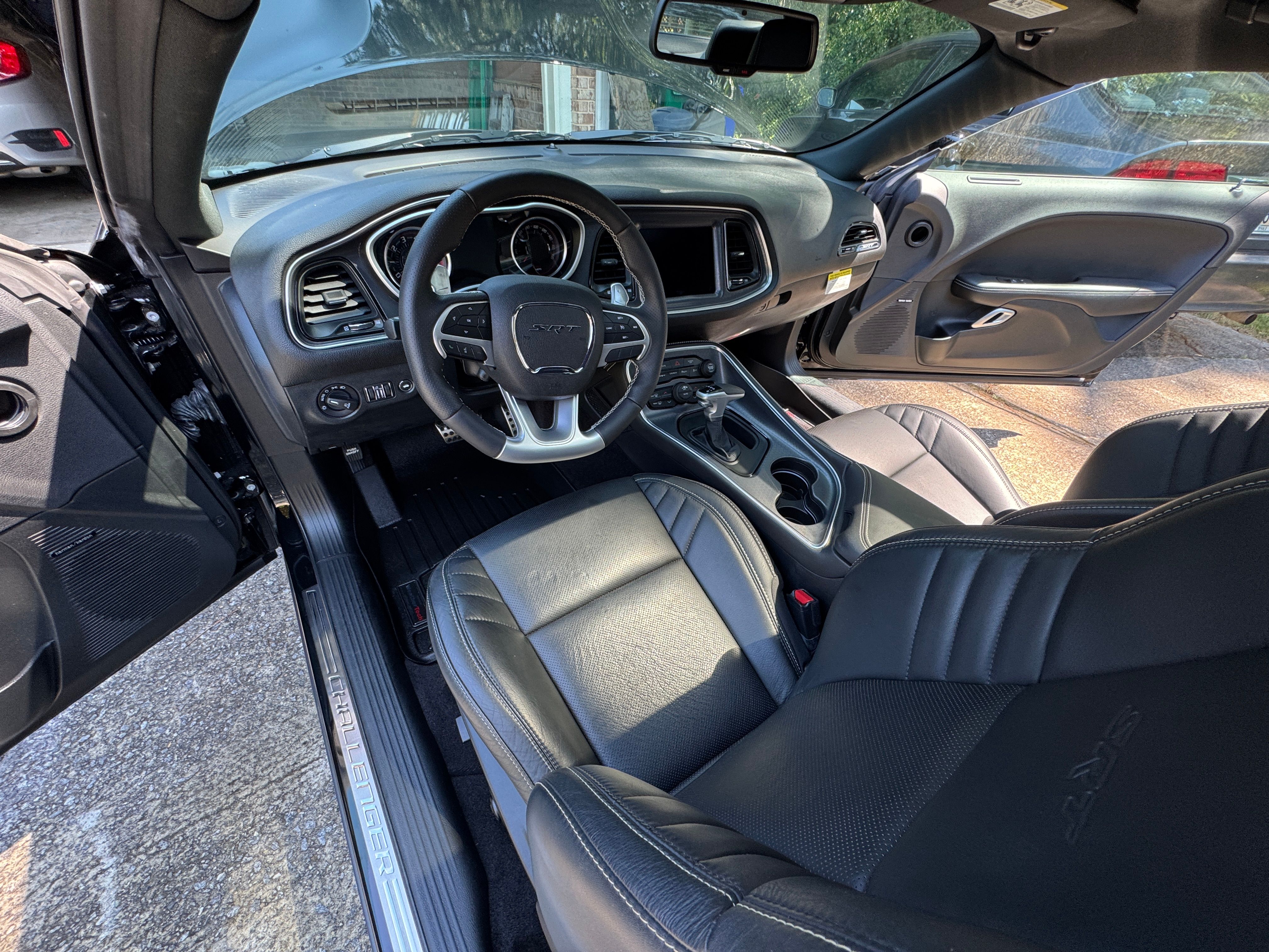 Used 2018 Dodge Challenger SRT RWD image 24