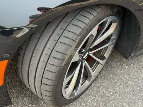 Used 2016 Cadillac CTS V w/ Luxury Package RWD image 8