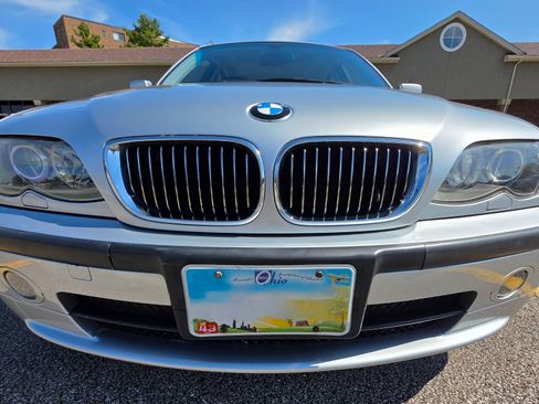Used 2003 BMW 330xi Sedan image 10