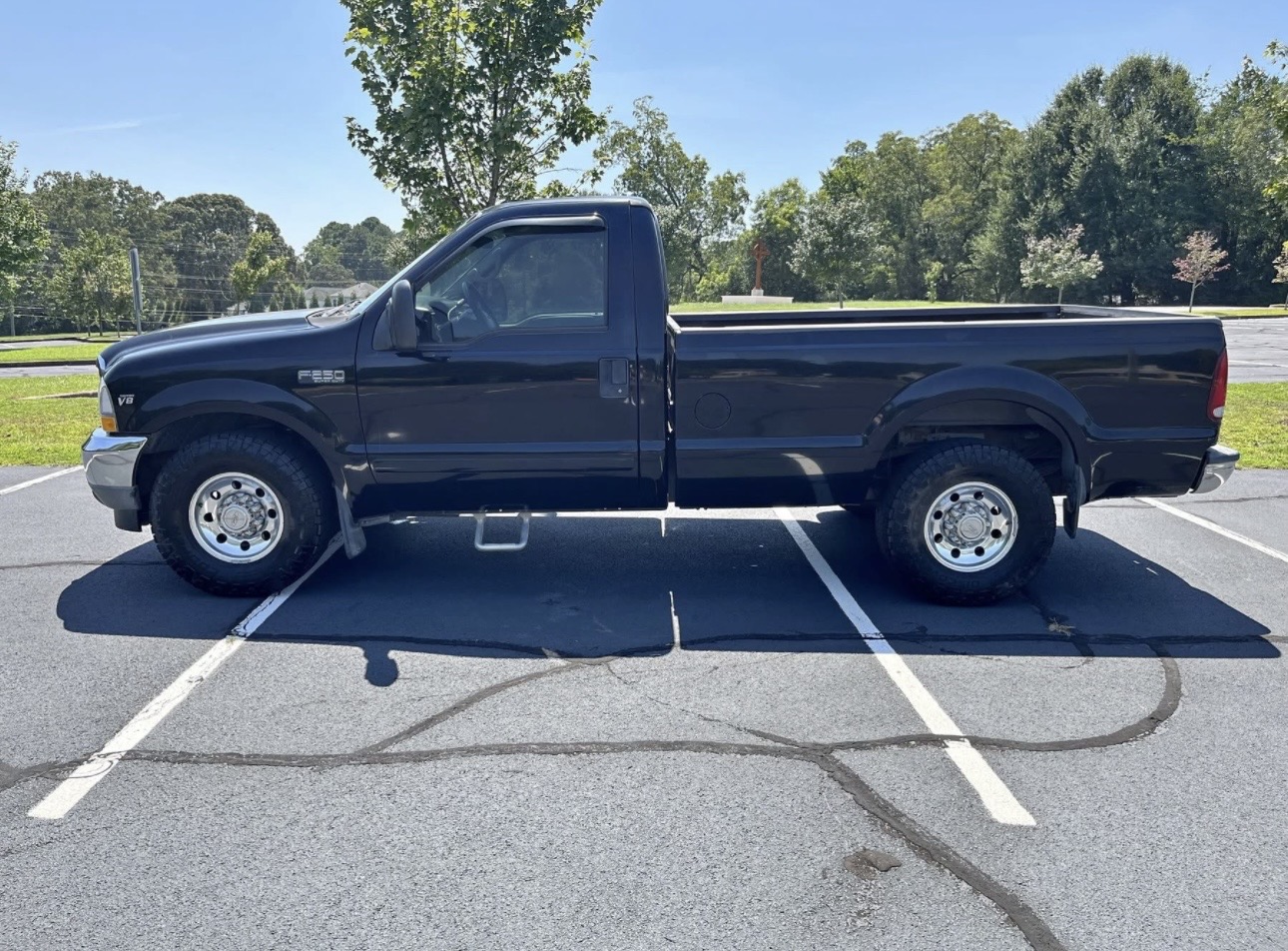 Used 2002 Ford F250 2WD Regular Cab Super Duty image 2