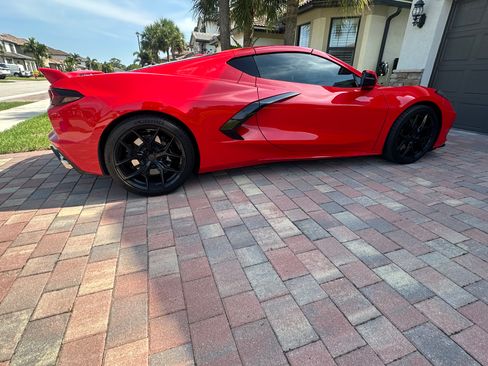 Used 2020 Chevrolet Corvette Stingray Premium Cpe w/ 3LT Preferred Equipment Group RWD image 4