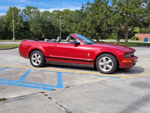 Used 2008 Ford Mustang Premium image 6