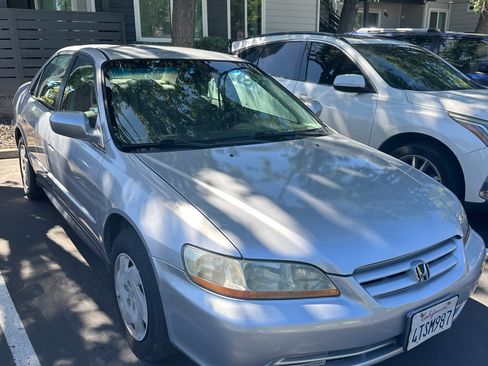 Used 2001 Honda Accord LX image 1