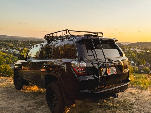 Used 2021 Toyota 4Runner Venture w/ Moonroof Package AWD/4WD image 1