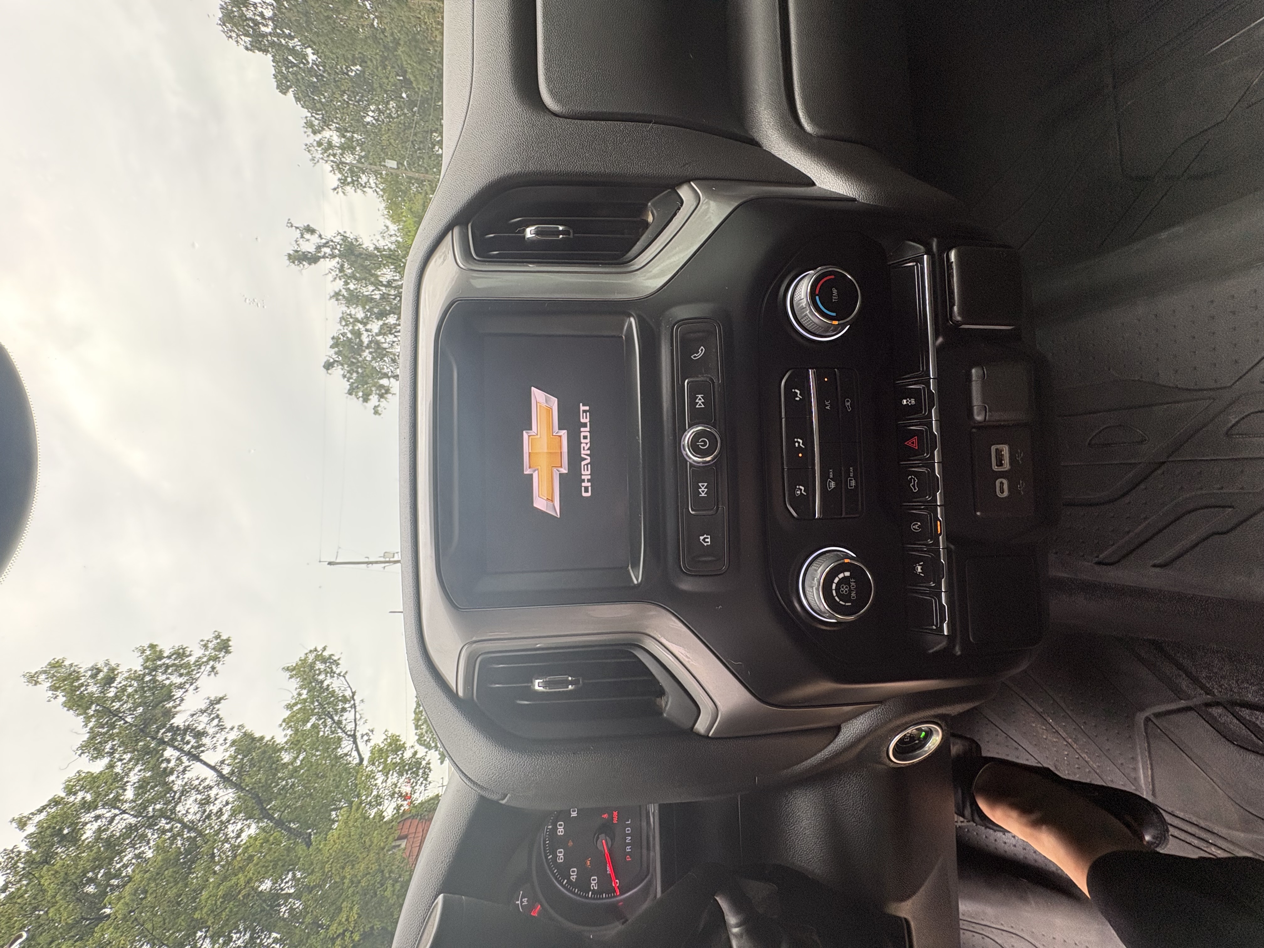 Used 2024 Chevrolet Silverado 1500 Custom AWD/4WD image 8