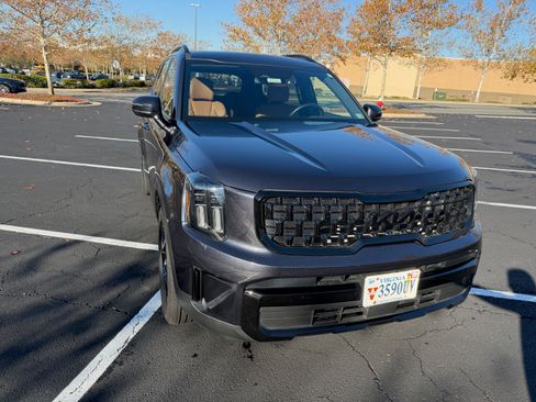 Used 2025 Kia Telluride EX X-Line AWD/4WD image 2