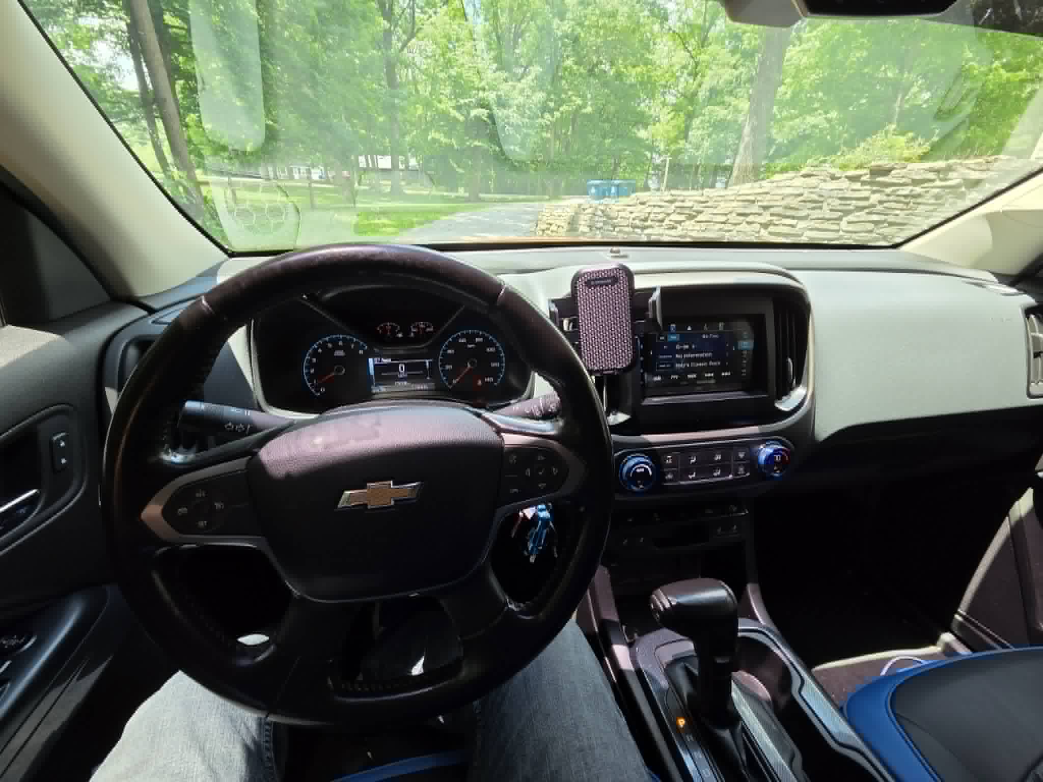 Used 2017 Chevrolet Colorado Z71 AWD/4WD image 9