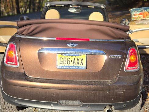 Used 2009 MINI Cooper Convertible image 13