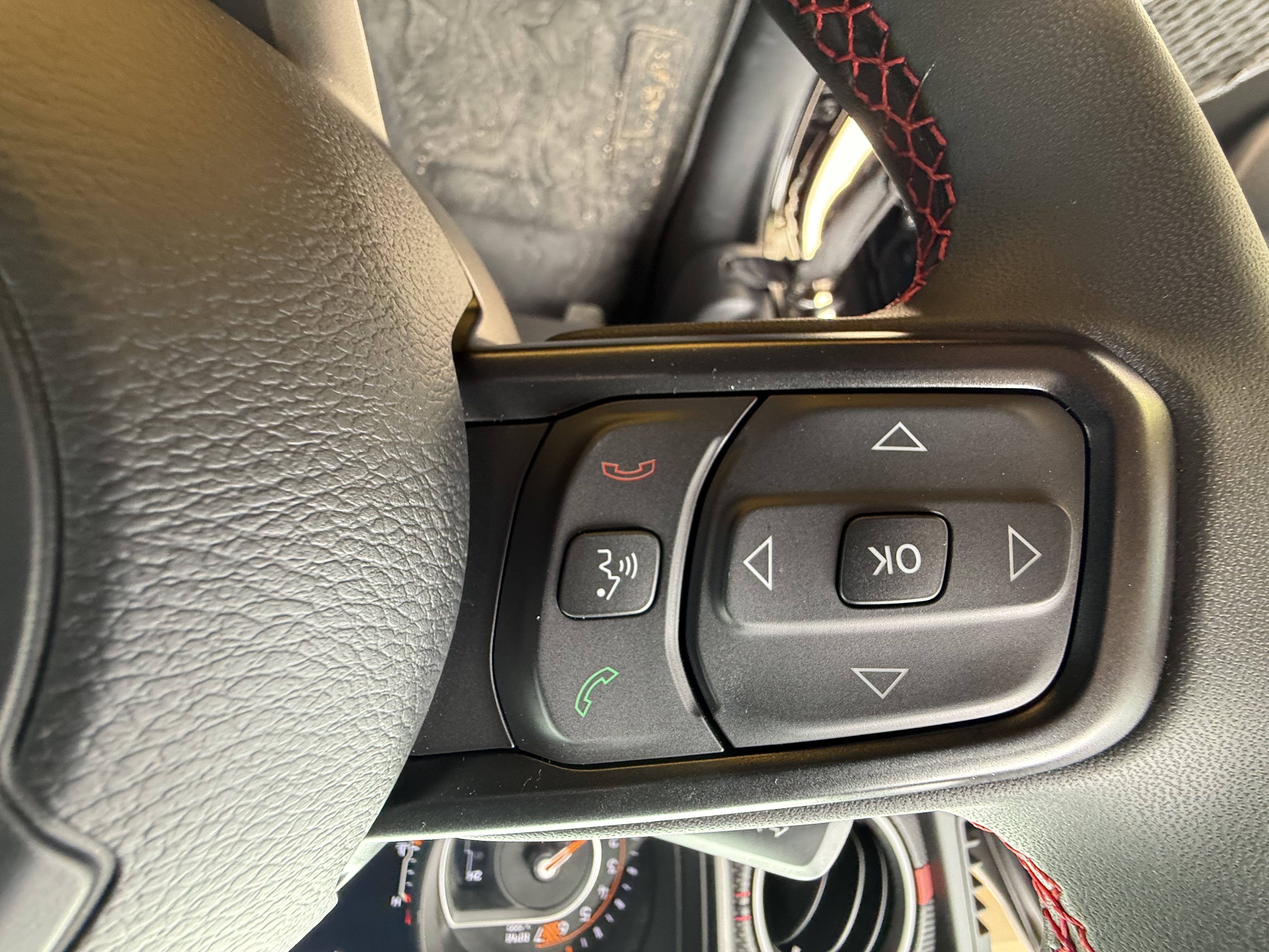 Used 2024 Jeep Wrangler Rubicon w/ Convenience Group AWD/4WD image 13