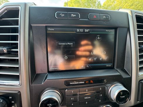 Used 2015 Ford F150 Lariat AWD/4WD image 12