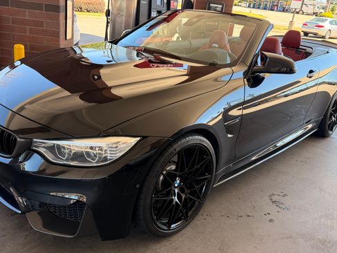 Used 2015 BMW M4 Convertible RWD image 11