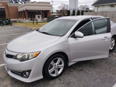 Used 2014 Toyota Camry SE