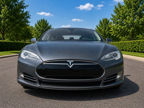 Used 2014 Tesla Model S P85 RWD image 1