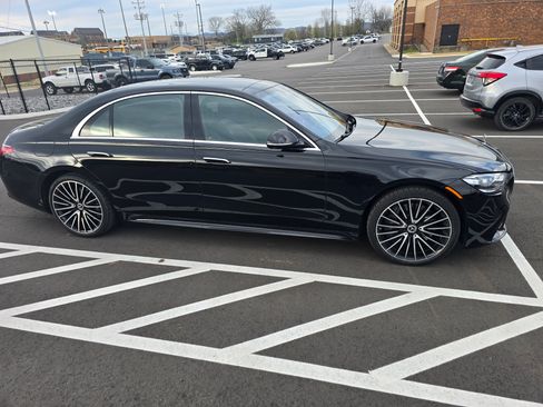 Used 2022 Mercedes-Benz S 500 4MATIC image 1