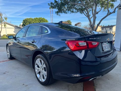 Used 2018 Chevrolet Malibu Premier w/ Driver Confidence Package image 4