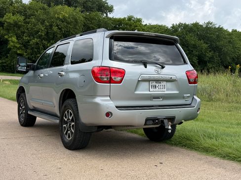 Used 2014 Toyota Sequoia Platinum AWD/4WD image 8