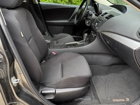 Used 2012 MAZDA MAZDA3 i Touring FWD image 14