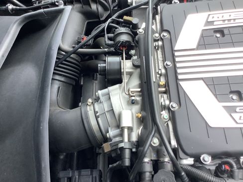 Used 2016 Chevrolet Corvette Z06 w/ 3LZ Preferred Equipment Group image 18