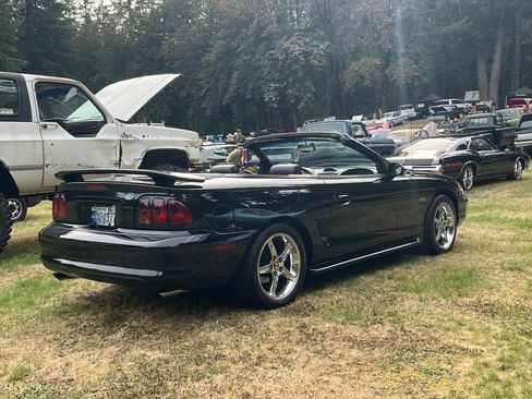 Used 1997 Ford Mustang GT RWD image 2