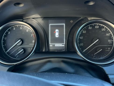 Used 2021 Toyota Camry SE image 17