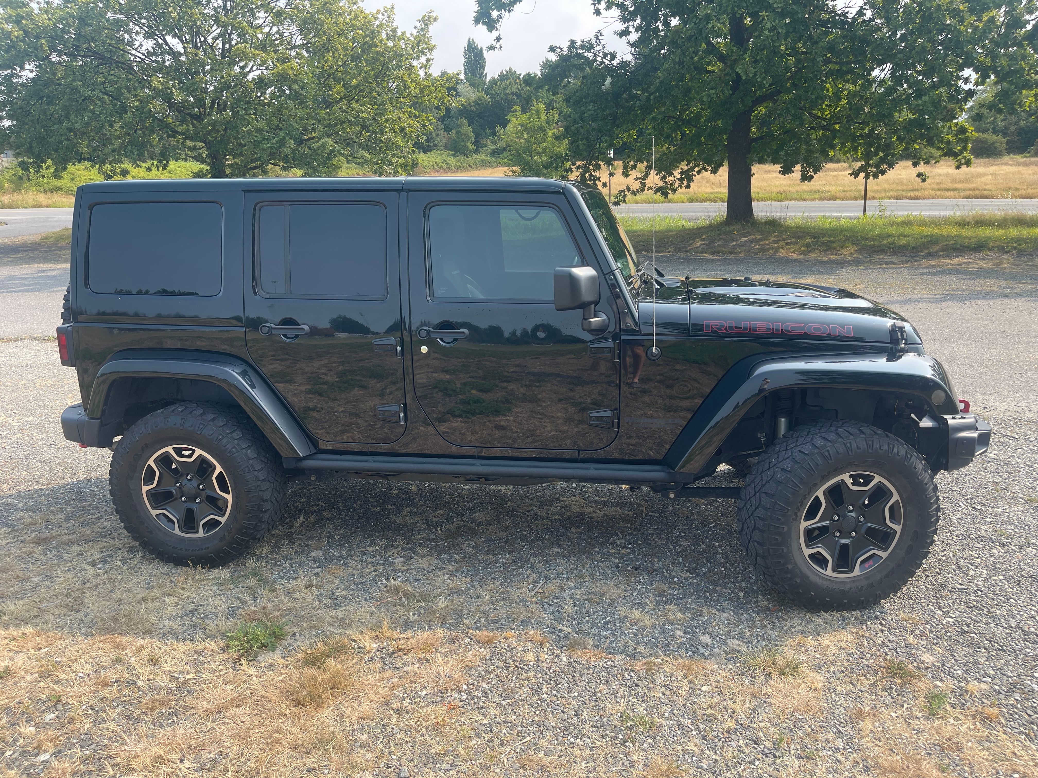 Used 2016 Jeep Wrangler Unlimited Rubicon AWD/4WD image 4