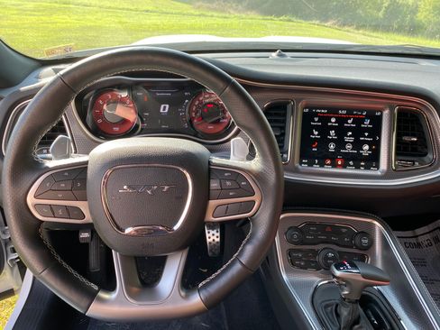 Used 2019 Dodge Challenger SRT Hellcat Redeye image 2