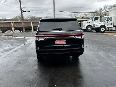 Used 2023 Lincoln Navigator L Reserve image 6
