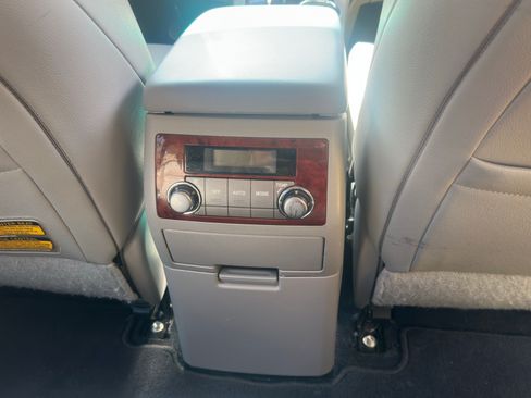 Used 2012 Toyota Highlander Limited image 15