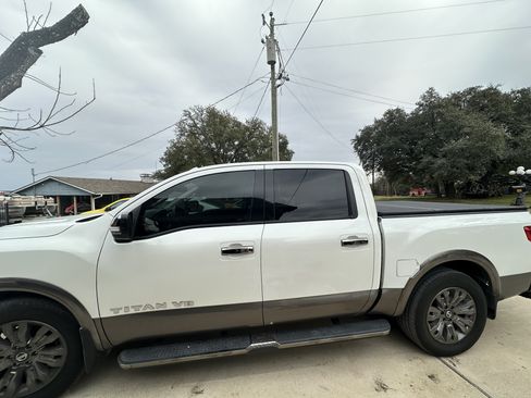 Used 2019 Nissan Titan Platinum Reserve w/ Platinum Utility Package image 5