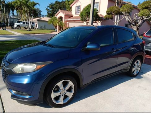 Used 2016 Honda HR-V LX image 4