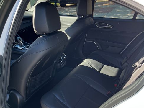 Used 2023 Alfa Romeo Giulia Sprint image 8