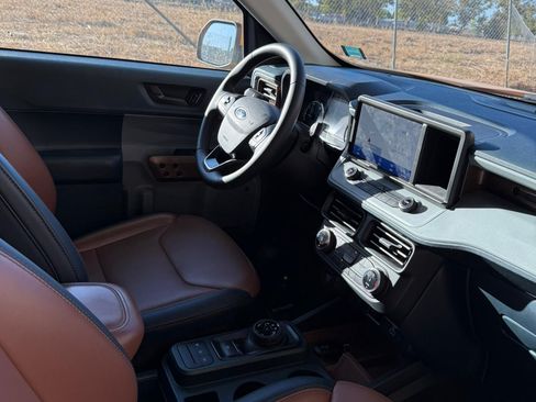 Used 2023 Ford Maverick Lariat w/ Lariat Luxury Package image 10