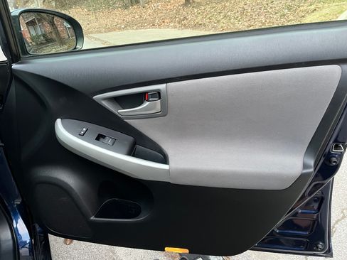 Used 2013 Toyota Prius Two FWD image 11