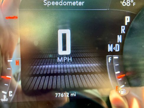 Used 2021 Dodge Challenger SXT RWD image 14