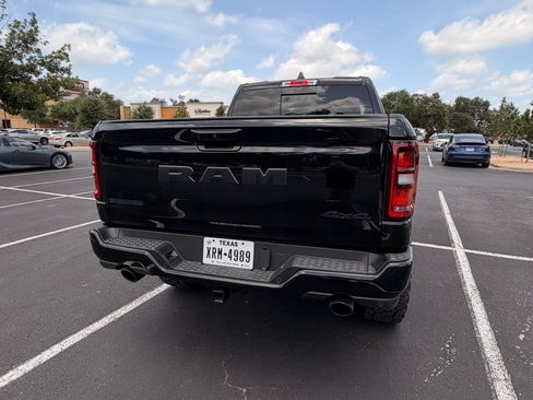 Used 2025 RAM 1500 Big Horn AWD/4WD image 6
