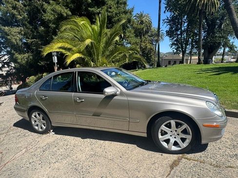 Used 2007 Mercedes-Benz E 350 Sedan image 4