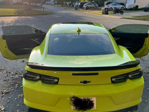 Used 2019 Chevrolet Camaro LT w/ RS Package image 5