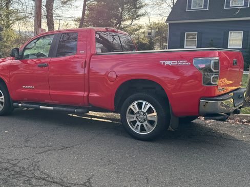 Used 2010 Toyota Tundra 4x4 Double Cab image 4