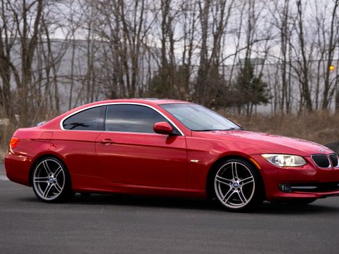 Used 2011 BMW 335i Coupe w/ Convenience Pkg image 11