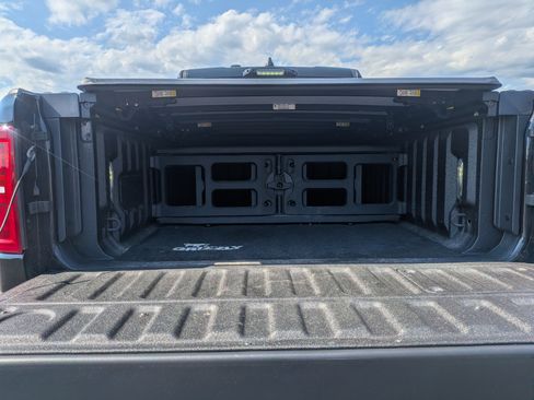 Used 2025 RAM 1500 Limited AWD/4WD image 9
