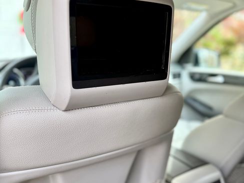 Used 2015 Mercedes-Benz GL 450 4MATIC image 11