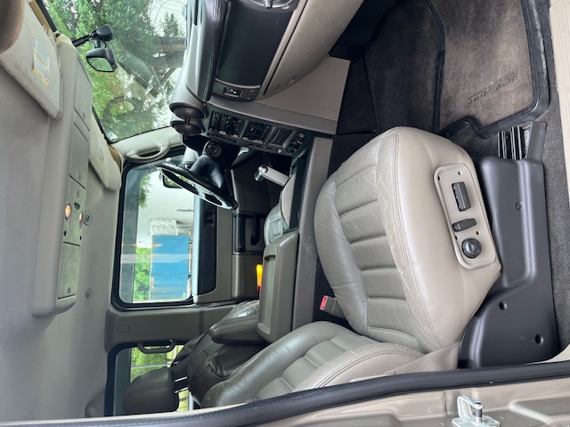 Used 2003 HUMMER H2 w/ Preferred Equipment Group AWD/4WD image 11