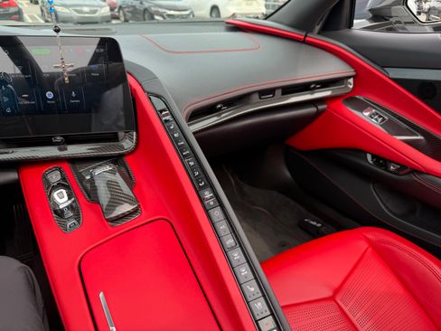 Used 2025 Chevrolet Corvette Z06 w/ Stealth Interior Trim Package RWD image 17