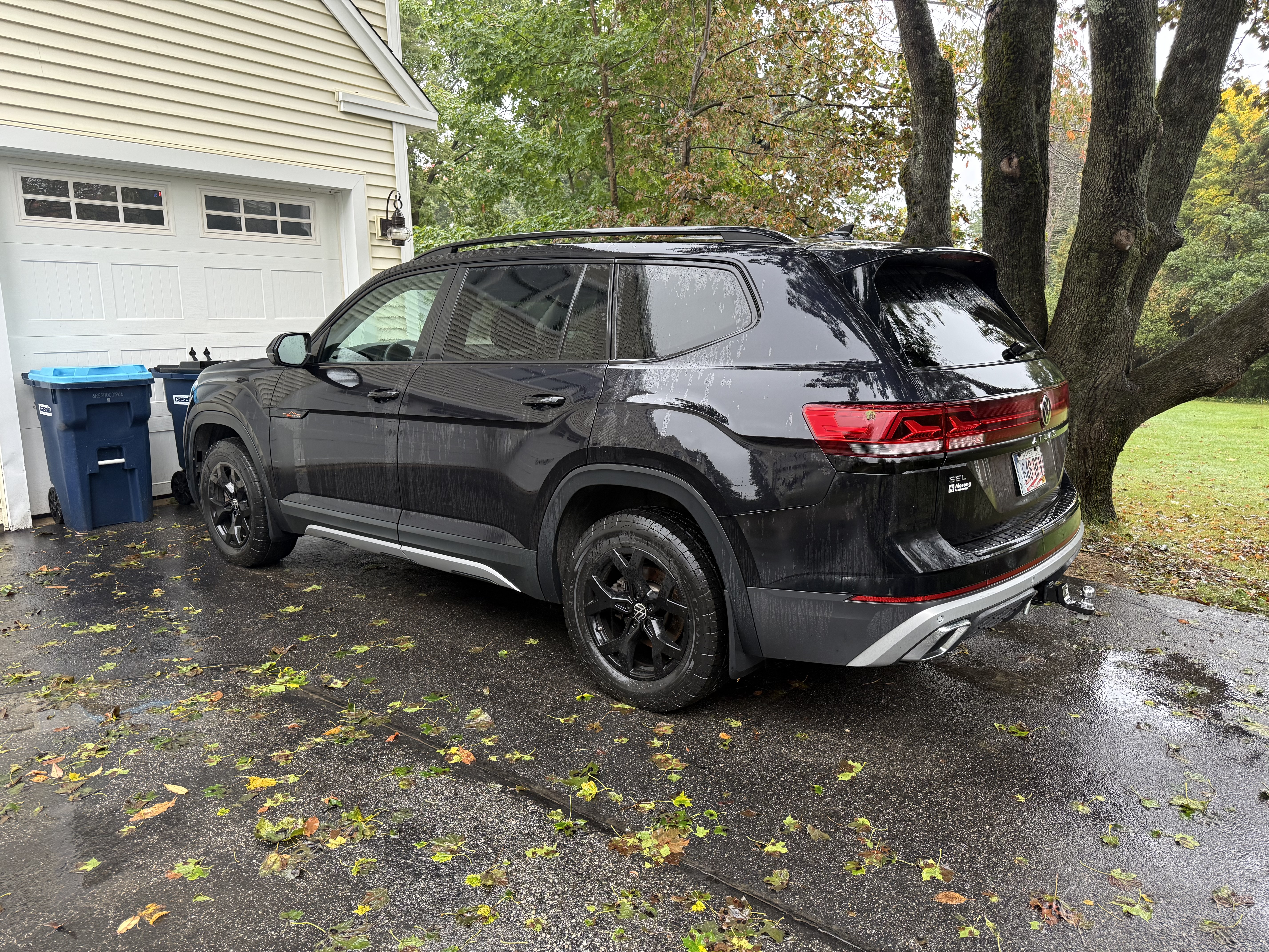 Used 2024 Volkswagen Atlas Peak Edition SEL AWD/4WD image 4