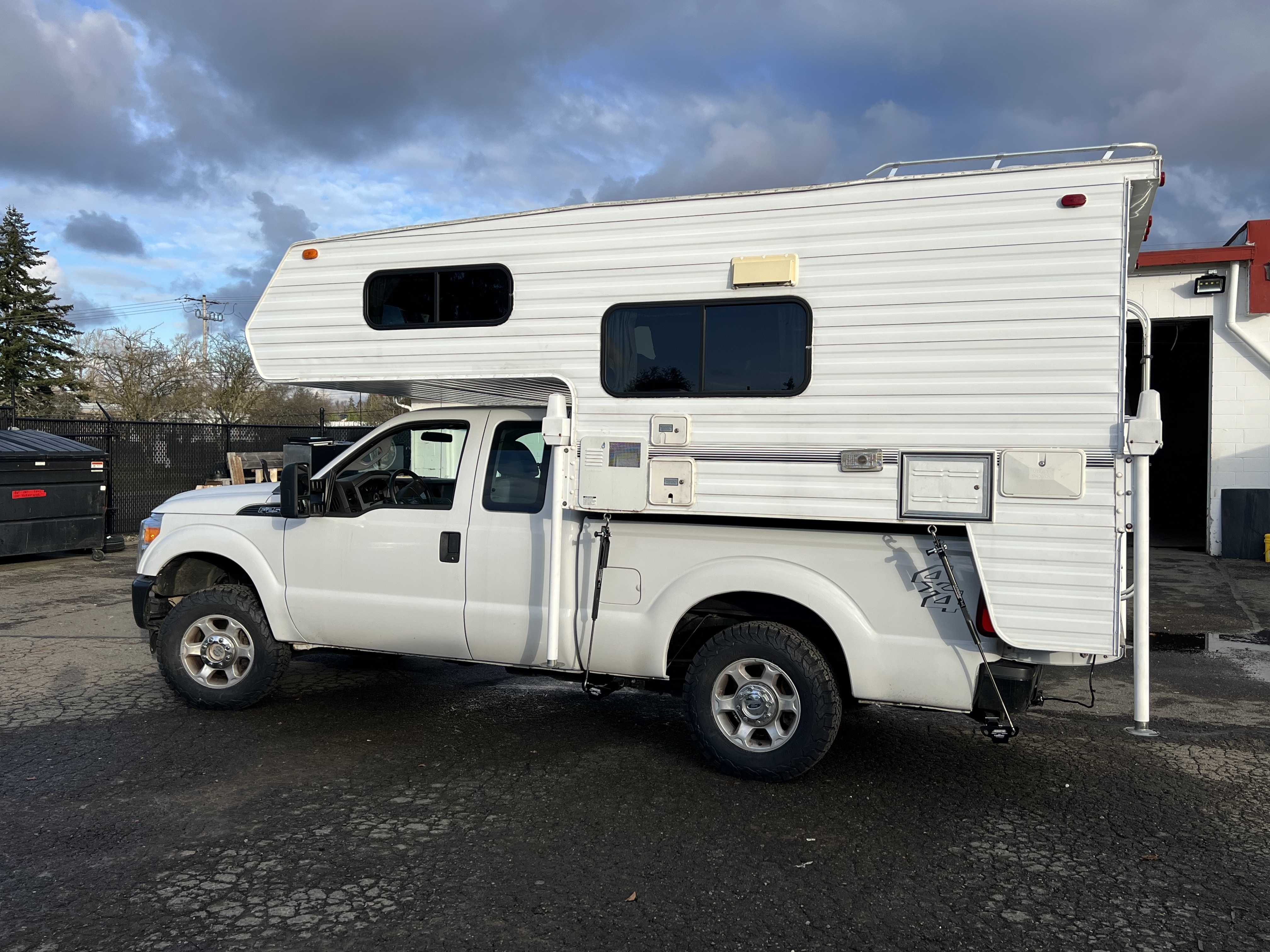 Used 2014 Ford F250 XL AWD/4WD image 5