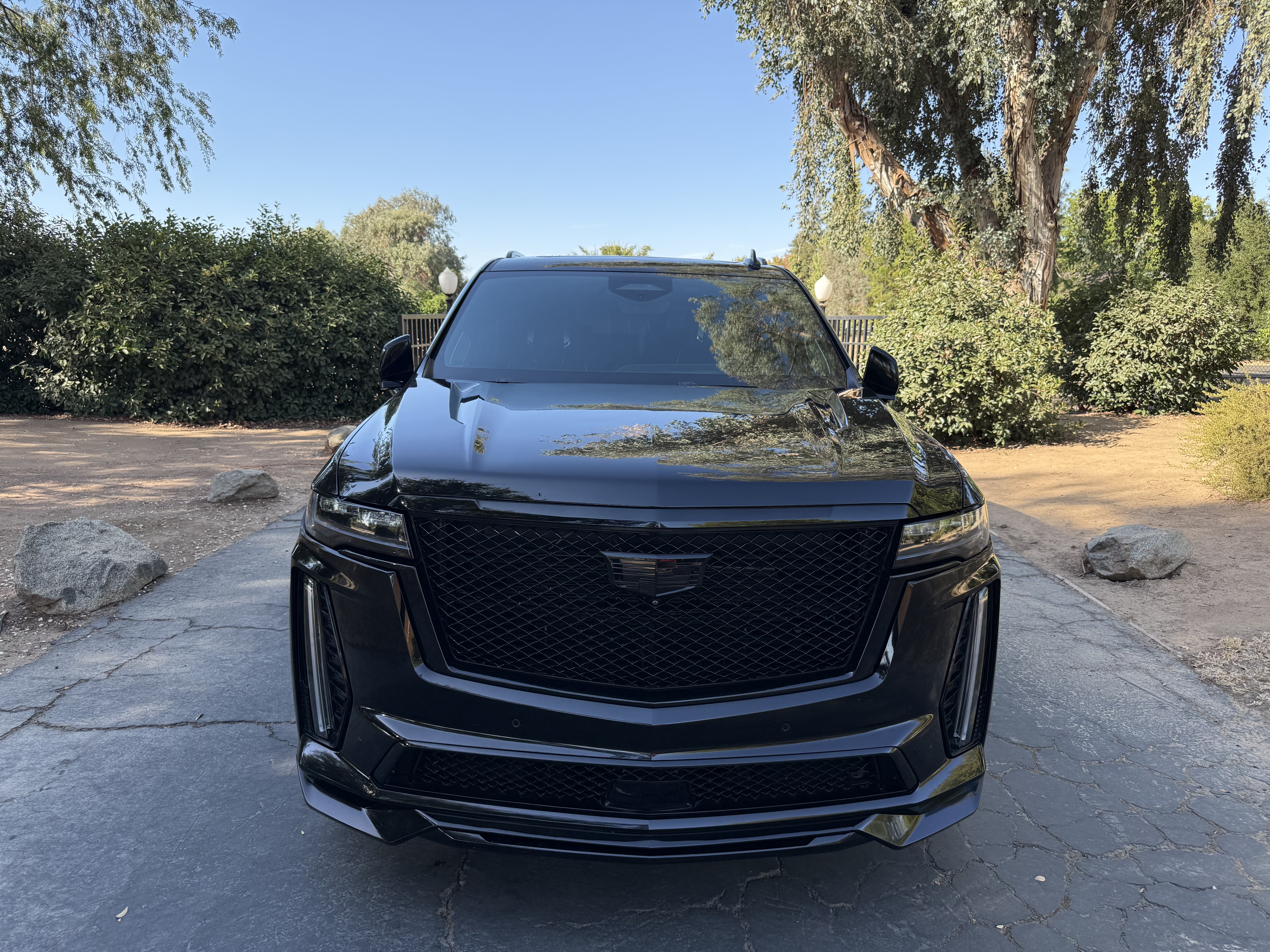 Used 2023 Cadillac Escalade V AWD/4WD image 2