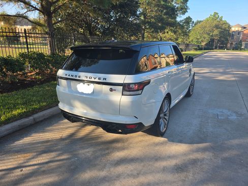 Used 2016 Land Rover Range Rover Sport SVR image 6