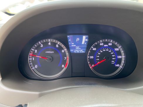 Used 2013 Hyundai Accent GLS w/ Premium Pkg image 15