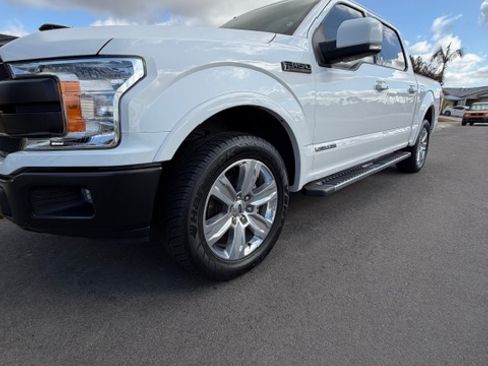 Used 2019 Ford F150 Lariat w/ Trailer Tow Package image 5